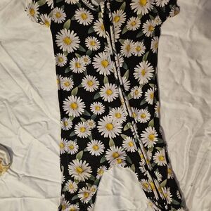 Daisy Print Black Kids Bodysuit